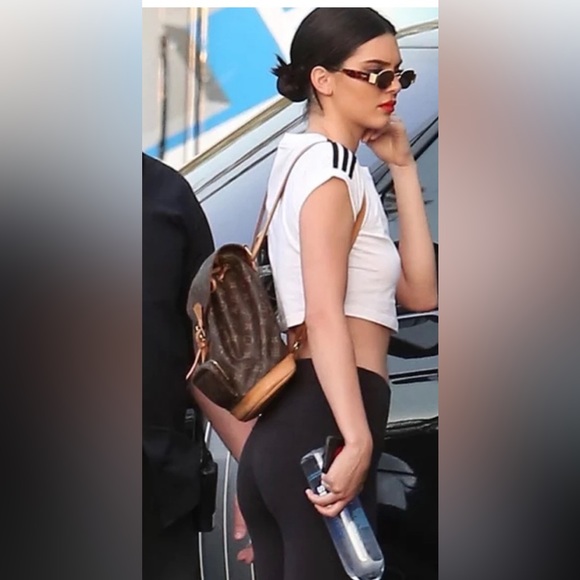 LOUIS VUITTON Montsouris Backpack - Picture 5 of 16